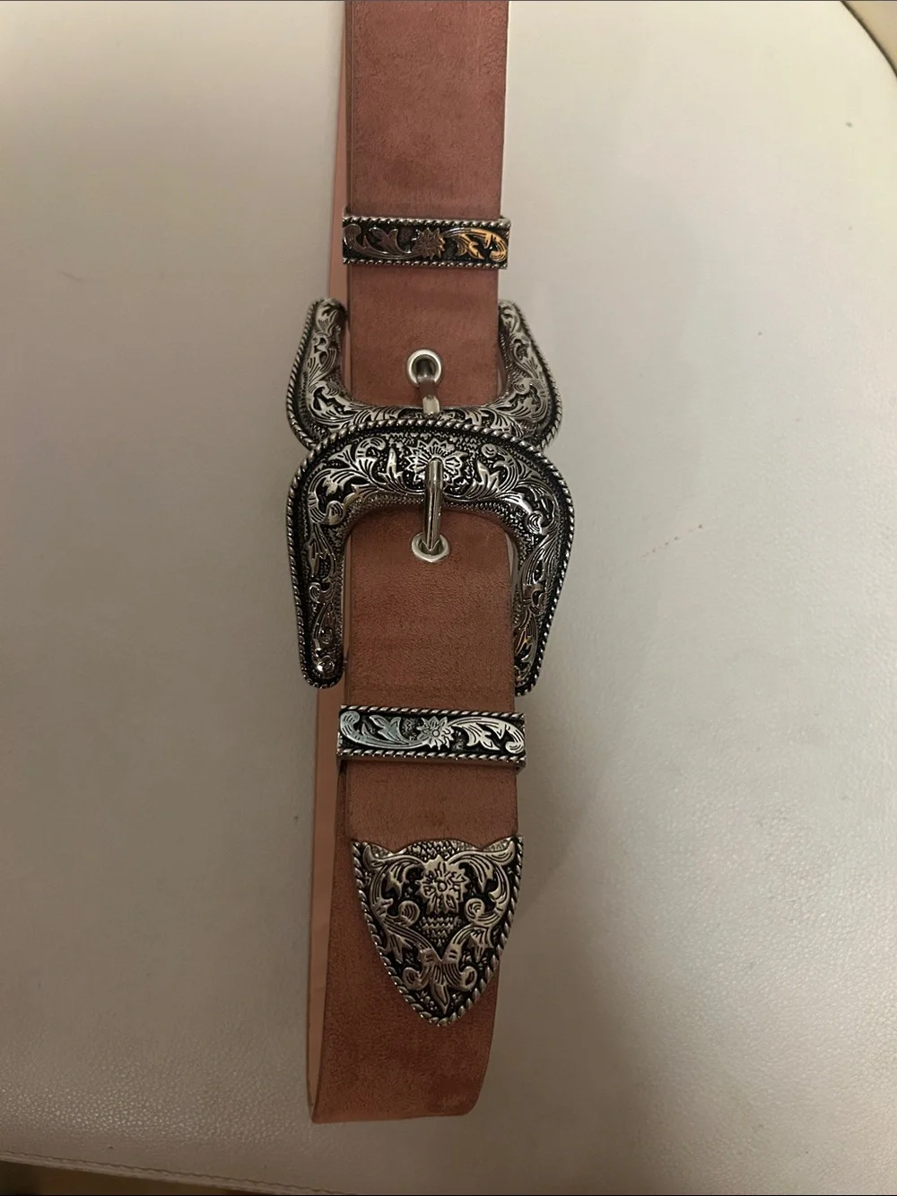 Western Double-Buckle Suede Waist Belt in Dusty Rose. New !